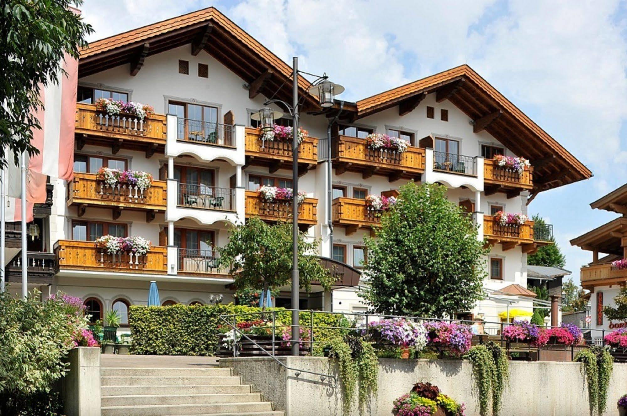 Hotel Feldwebel ゼル エクステリア 写真