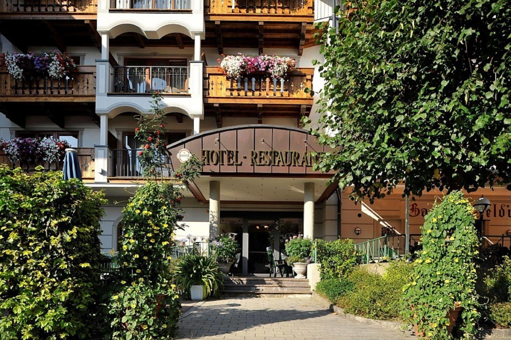 Hotel Feldwebel ゼル エクステリア 写真